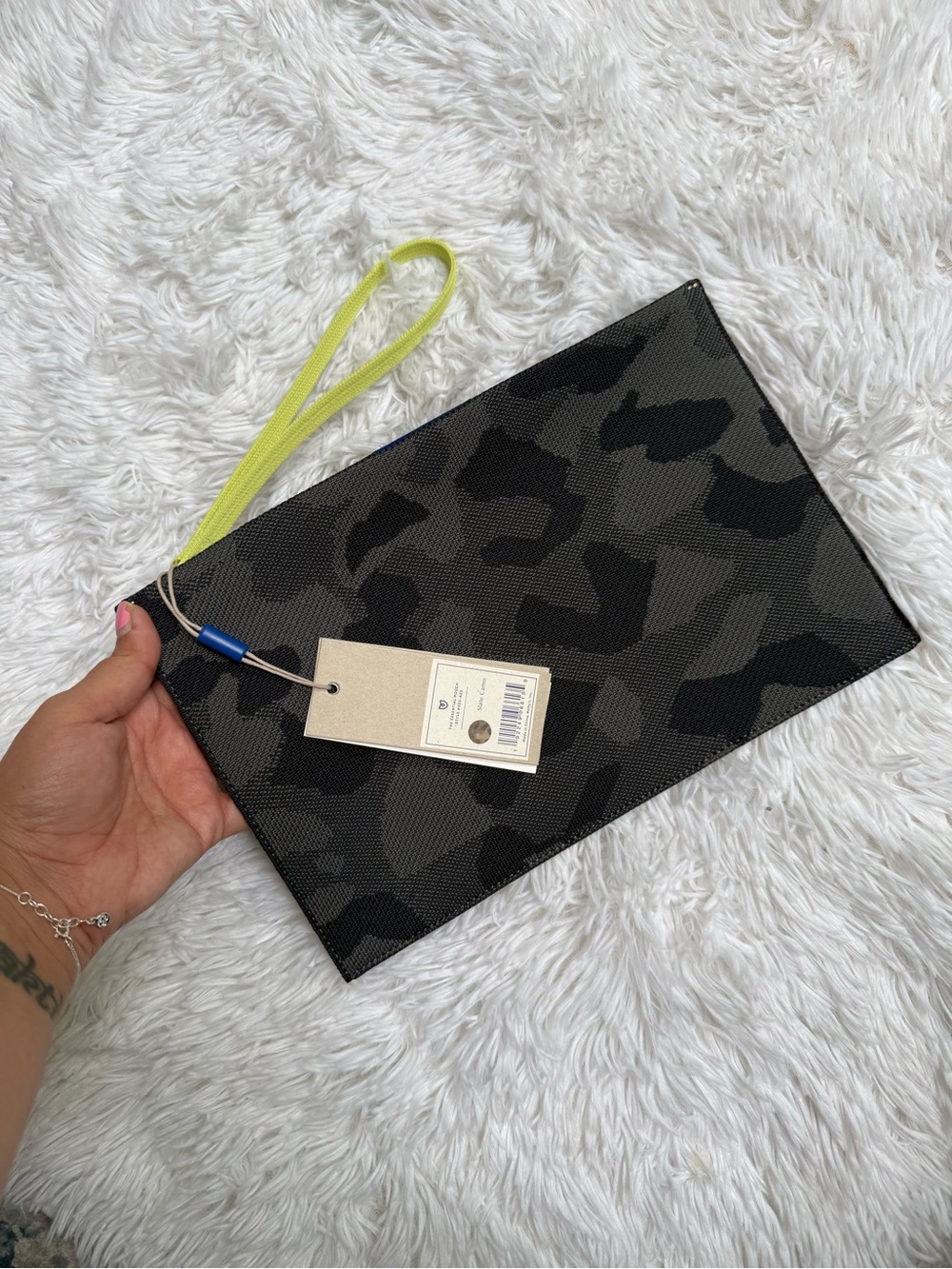 NWT Rothy’s The Essential Pouch - Picture 2 of 9